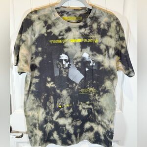 Men’s XL Custom Bleach Dye Twenty One Pilots Band Tee